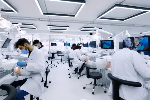 Bahçeşehir dentistry clinical teaching