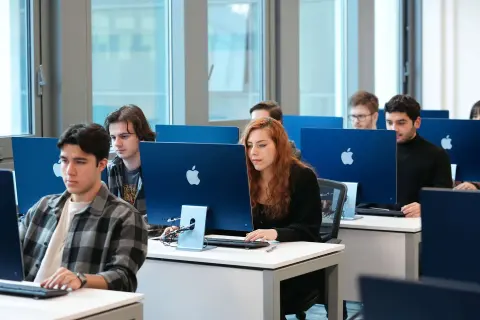Haliç bilgisayar laboratuvarı
